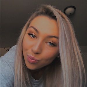 Meet your Posher, Brianna